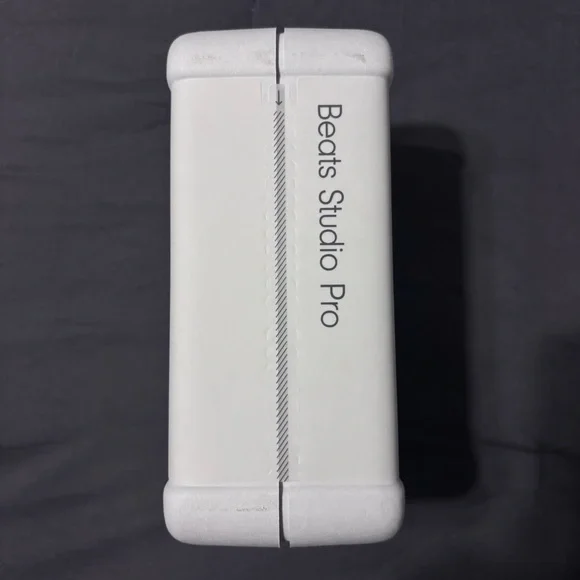 Beats Studio Pro